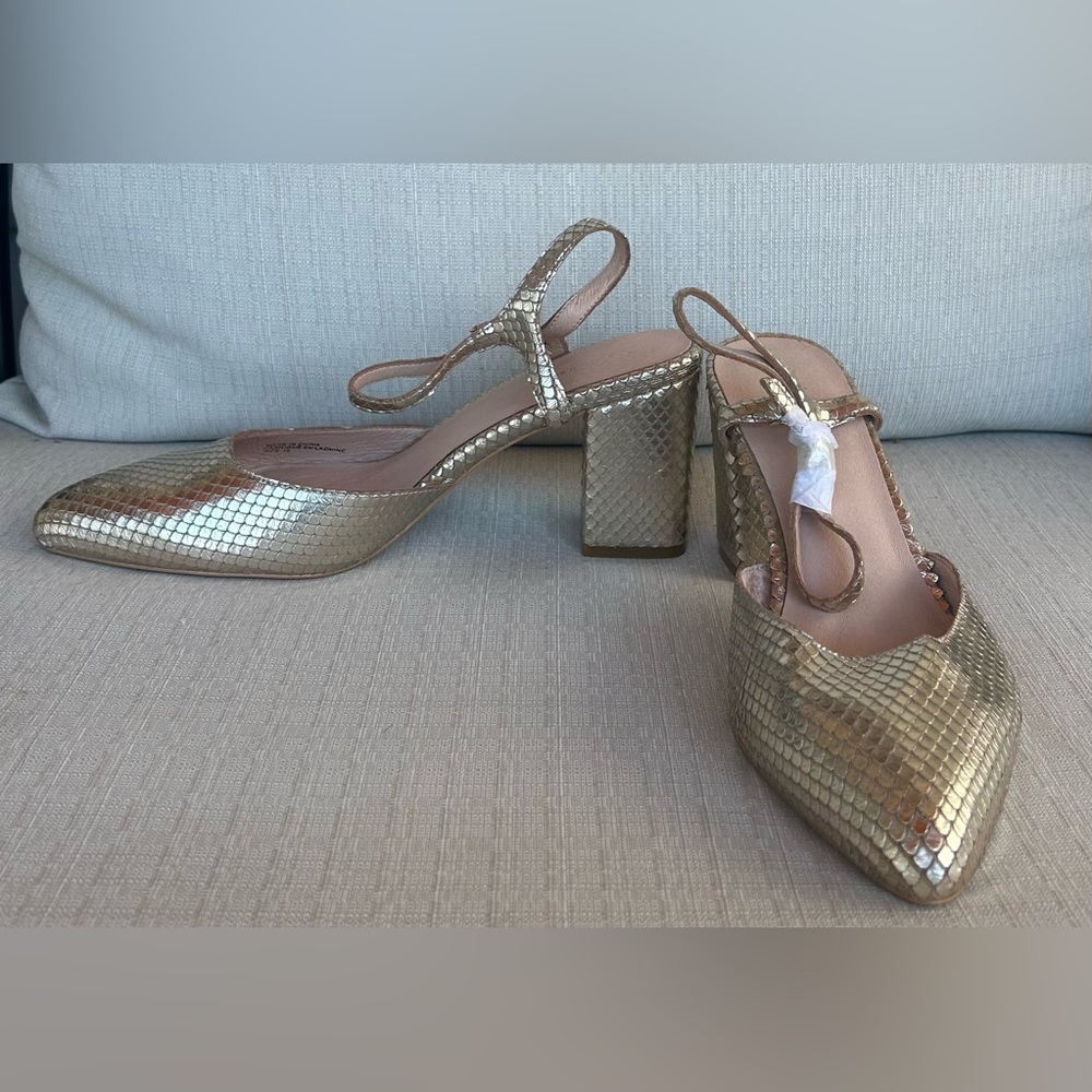 NWOB Anthropologix Gold Snake Textured Slingback Heels with Ankle Strap - Picture 3 of 5